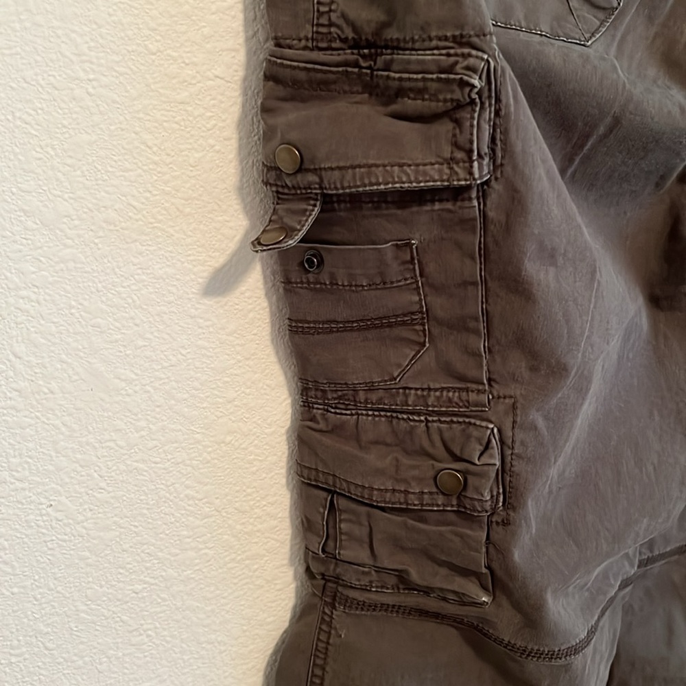 Courtenay Cargo Pants Women’s Size 12. - Picture 6 of 15